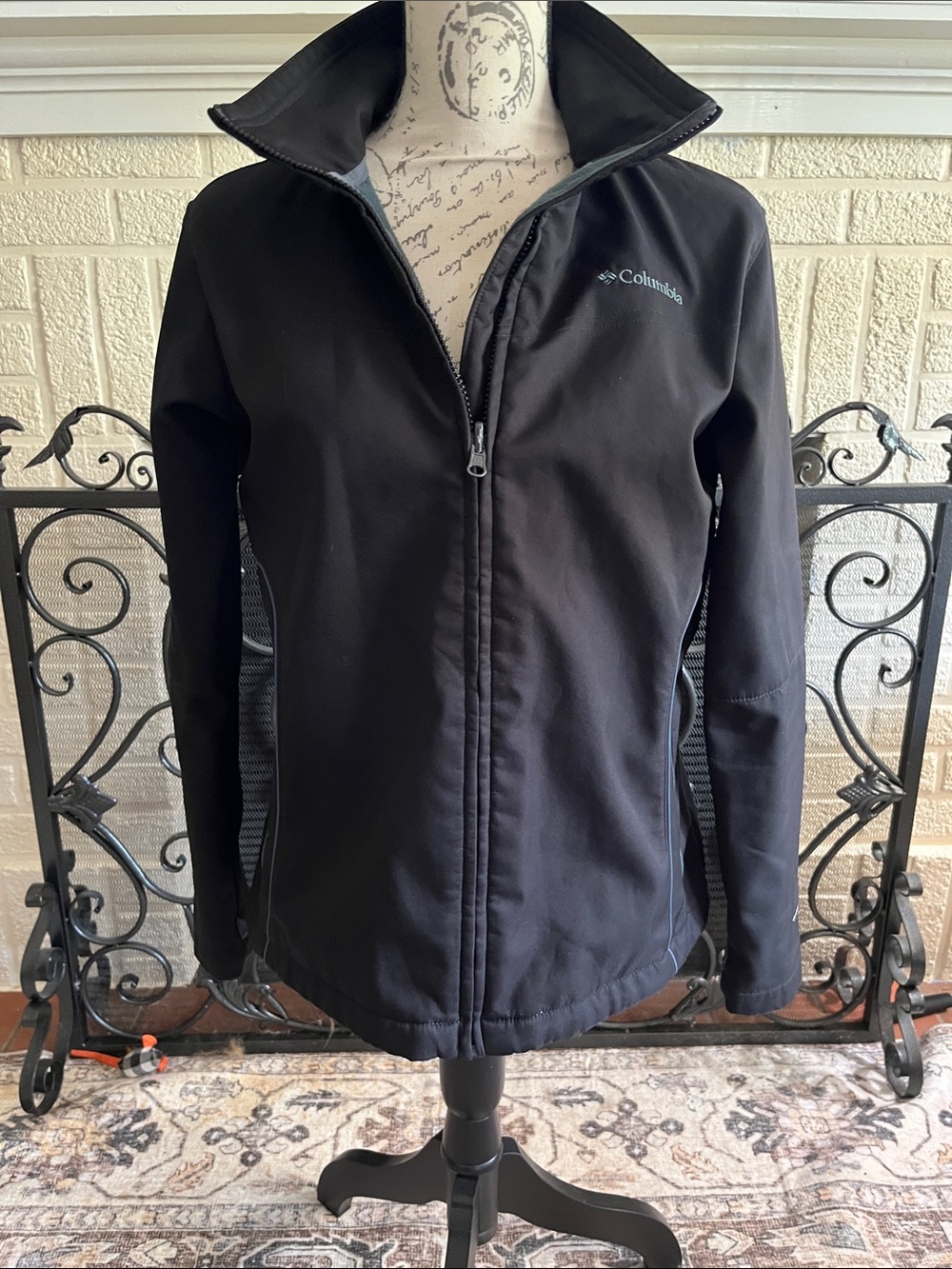 COLUMBIA Women's Black Utility Softshell Jacket